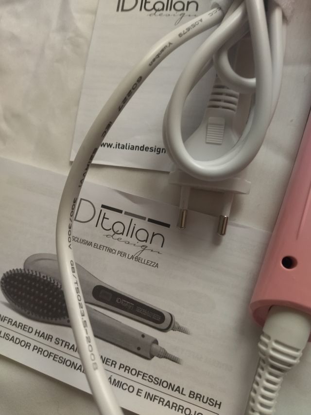 Cepillo pelo eléctrico.