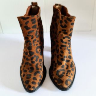 ZARA BOTINES DE TACON EN CUERO DISEÑO LEOPARDO T39