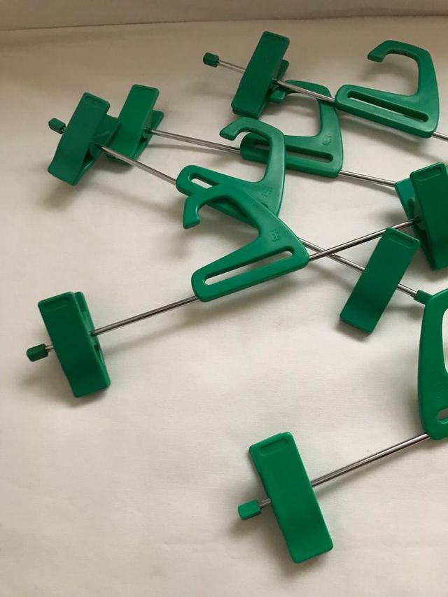 LOTTO di 6 grucce vintage per abiti per adulti