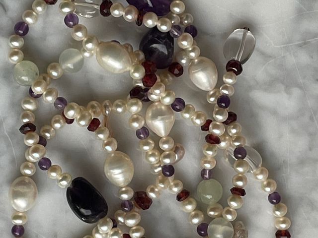 Collana in perle coltivate e pietre