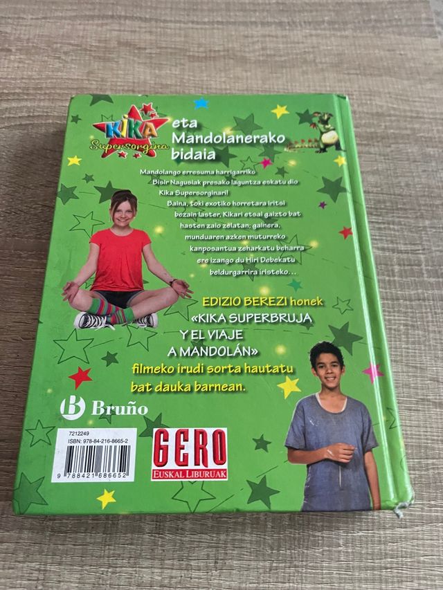 Kika superbruja eta Mandolanerako bidaia