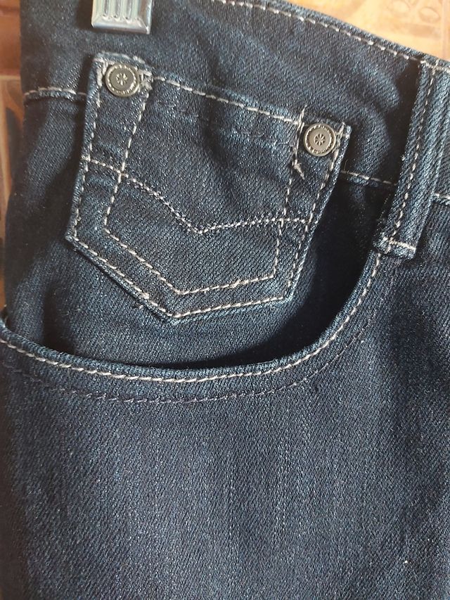 Falda vaquera  azul oscuro talla 46