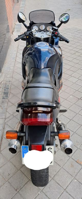 SUZUKI GSX 600F