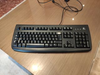 Teclado Logitech Deluxe