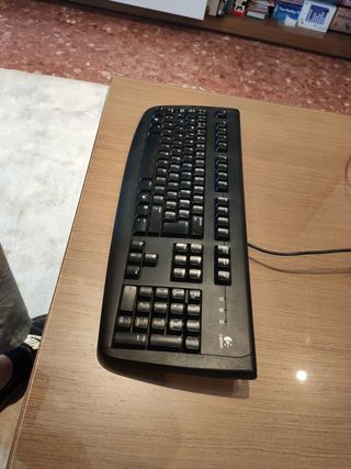 Teclado Logitech Deluxe