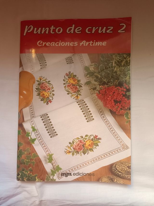 Se vende revista punto cruz-creacciones