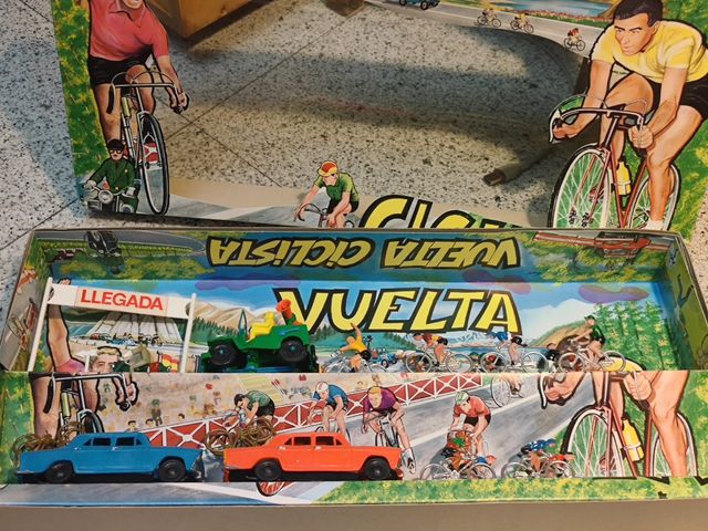 Set vuelta ciclista clásica sotorres