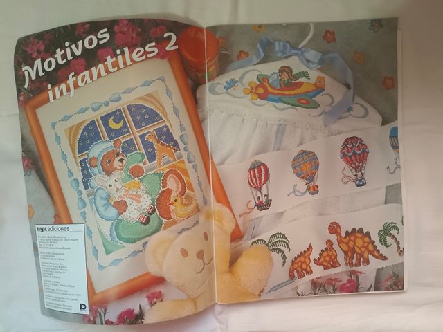 Se vende revista punto cruz-Motivos infantiles