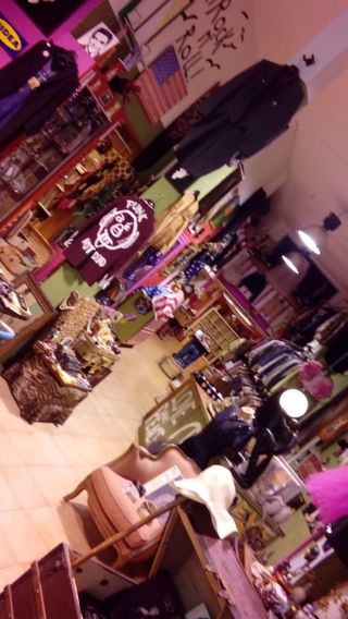 Antigua marioneta violinista madera artesanía.