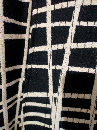 Abrigo desigual,como nuevo,muy poco uso,