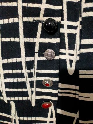 Abrigo desigual,como nuevo,muy poco uso,