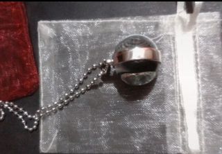Colgante bola de cristal luna creciente
