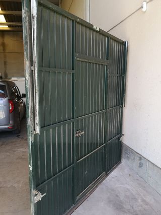 PUERTA METALICA DE GARAJE