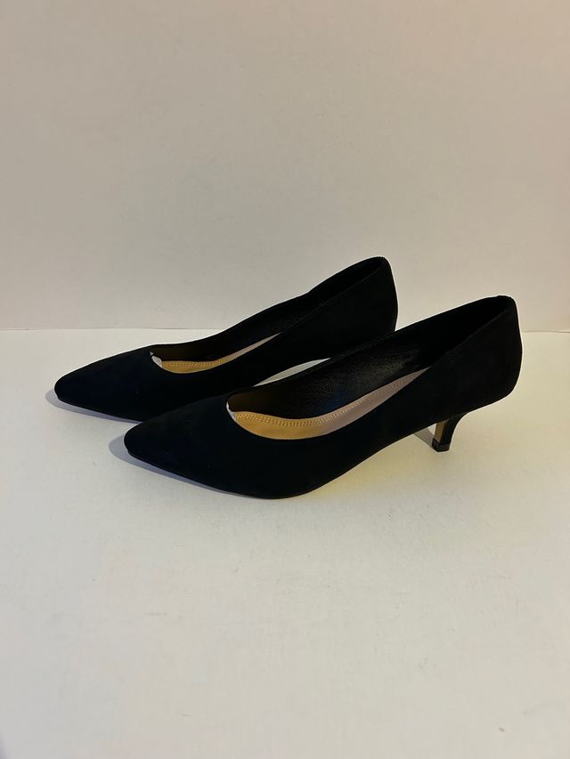 Salón negro, talla 37.