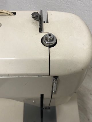 Maquina de coser Toyota C364