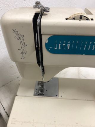 Maquina de coser Toyota C364