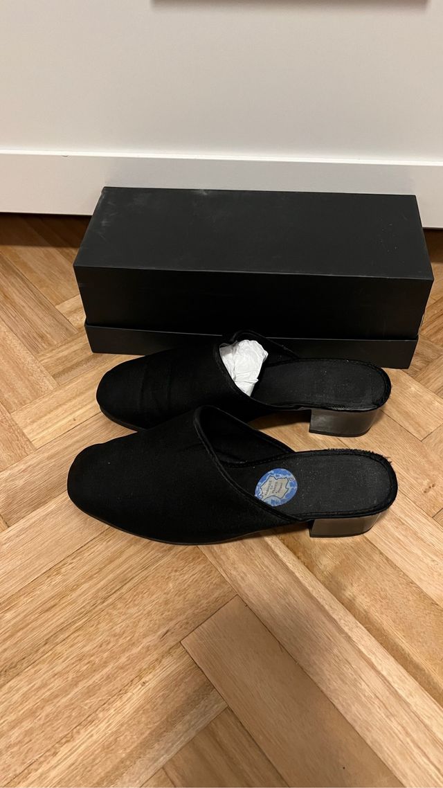 Zapatillas de estar por casa con tacón