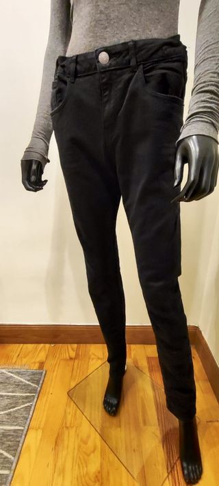 Pantalón niño Kiabi talla M 