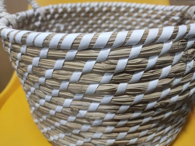 Cestino in vimini.