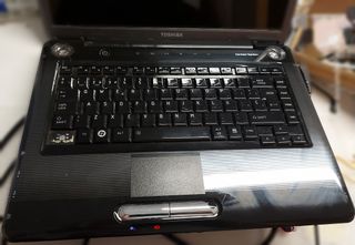 Portátil Toshiba A300-1BH