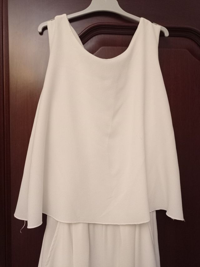 Mono blanco de niña talla 16