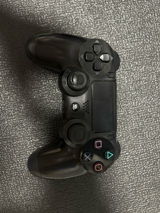 PS4 Pro 1 Tera + Juegos + y 2 mandos