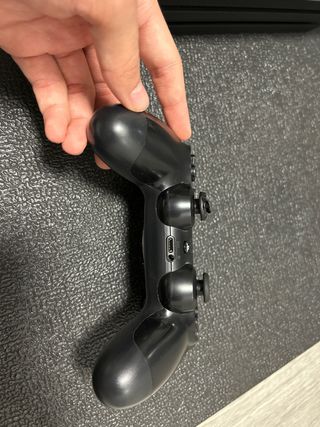 PS4 Pro 1 Tera + Juegos + y 2 mandos