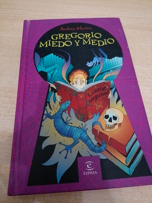 Libro Gregorio Miedo y Medio