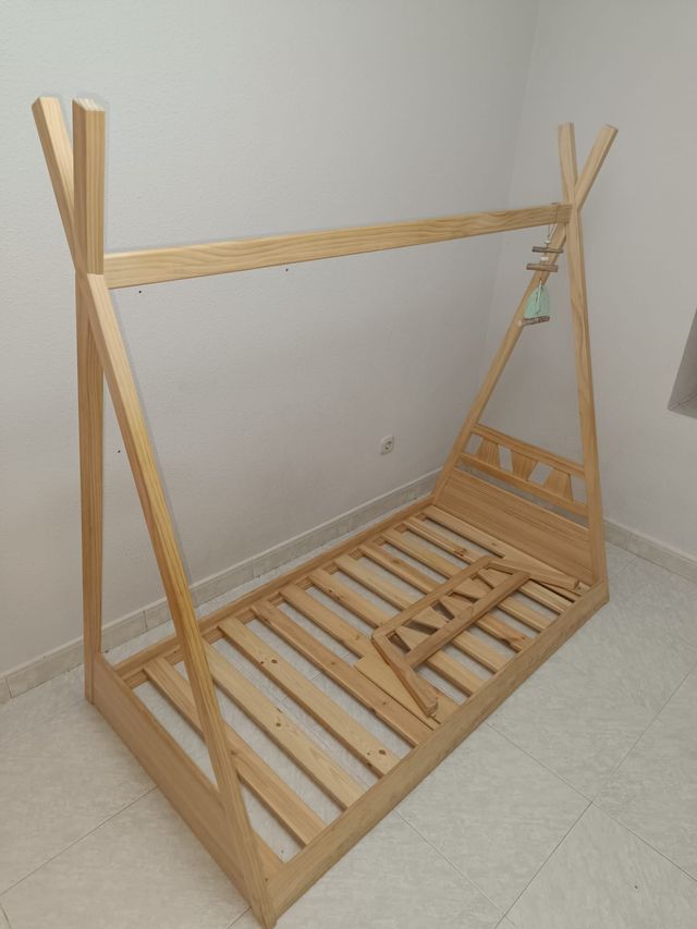 Cama tipi de madera niños