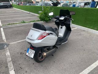 Peugeot SATELIS 125 año 2011 etiqueta C 35.000KM