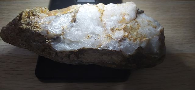 N.1 Minerale di quarzo con mica.
