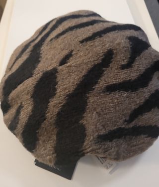Boina cálida animal print Cortefiel lana Talla U