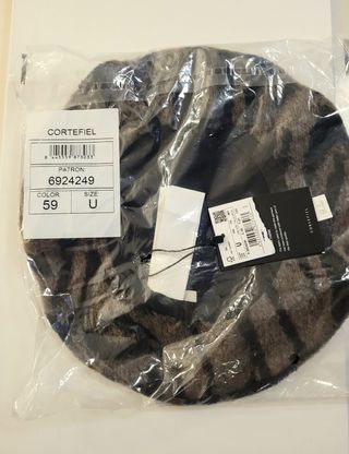 Boina cálida animal print Cortefiel lana Talla U
