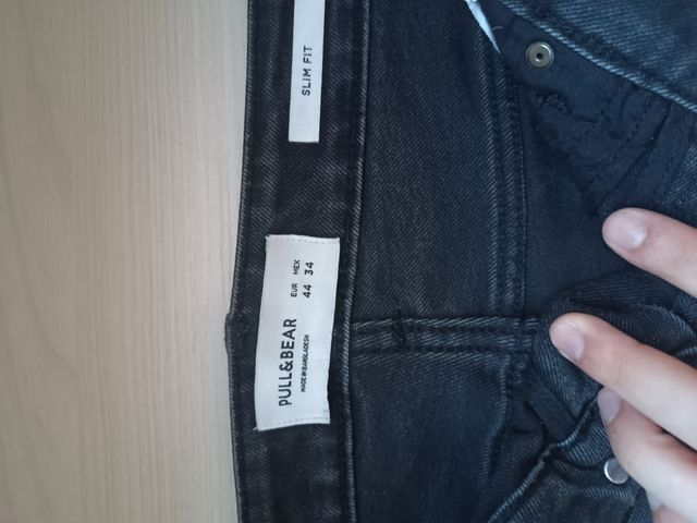 Pantalones negros cortos Pull&Bear