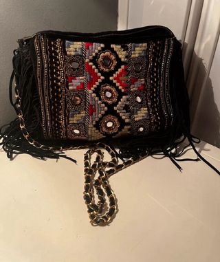 Bolso fiesta flecos y pedrería