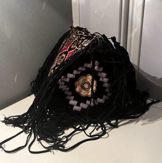 Bolso fiesta flecos y pedrería