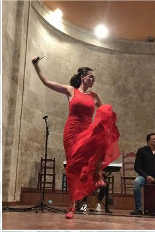 Clases de baile flamenco y Sevillanas 