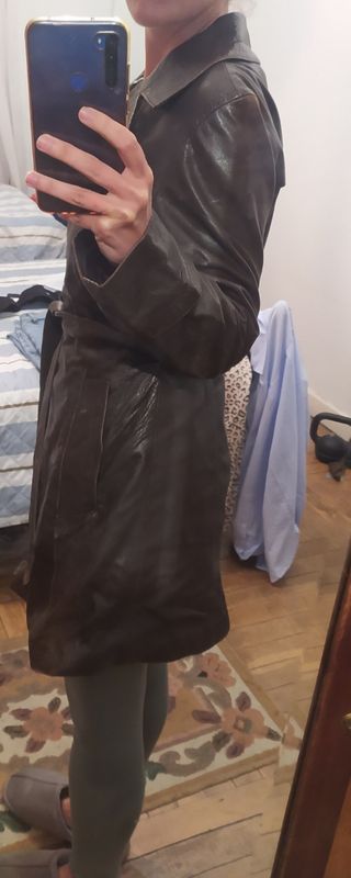 Gabardina de cuero marron