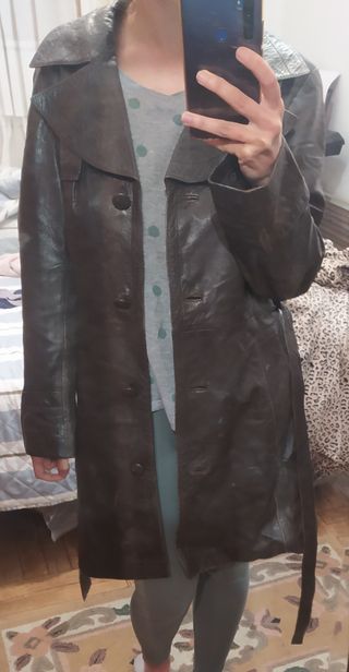 Gabardina de cuero marron