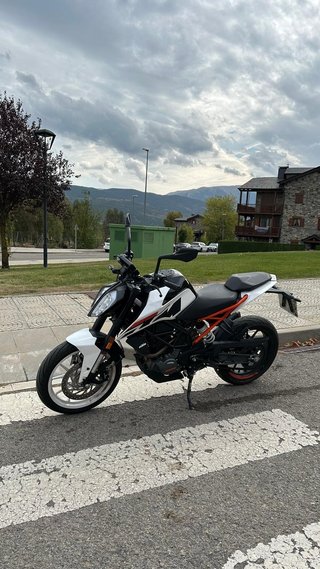 KTM DUKE 125