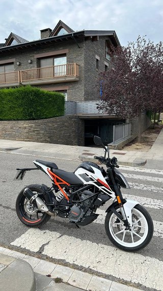 KTM DUKE 125