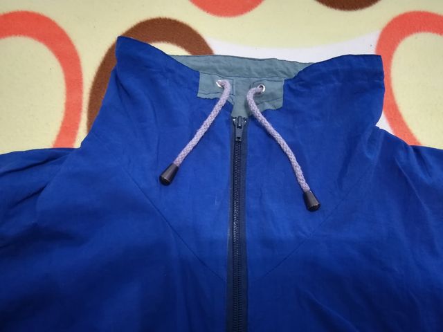 chaqueta chandal vintage ,talla l / xl,hay medidas