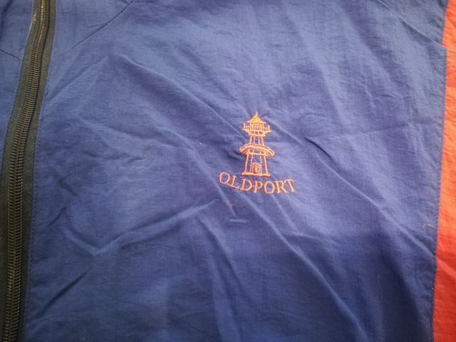 chaqueta chandal vintage ,talla l / xl,hay medidas