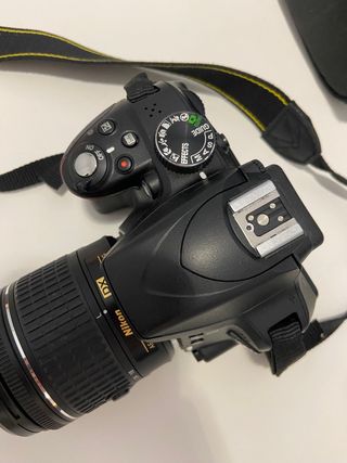 Nikon D3300 Objetivo AF-P Nikkor 18-55mm COMPLETO