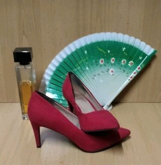 zapato de tacón en terciopelo rojo N. 37