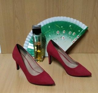 zapato de tacón en terciopelo rojo N. 37