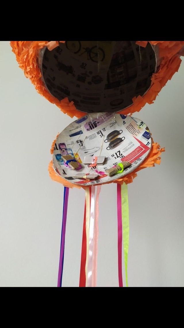 Piñata huevo kinder- baby shower