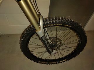 Bicicleta de descenso Santa Cruz V10