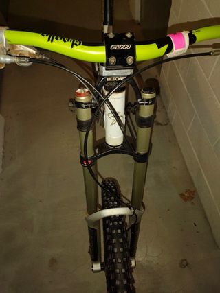 Bicicleta de descenso Santa Cruz V10