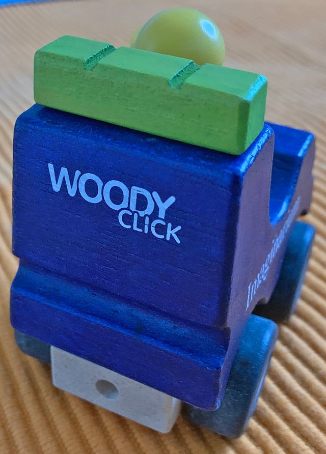 Brinquedo Carro em Madeira, como Novo